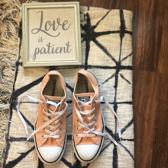 Converse Shoes - Peach 🍑 CONVERSE all star sneakers